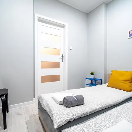 Mieszkanie Centrum Gorka 8 Quarto em Acomodações Particulares *